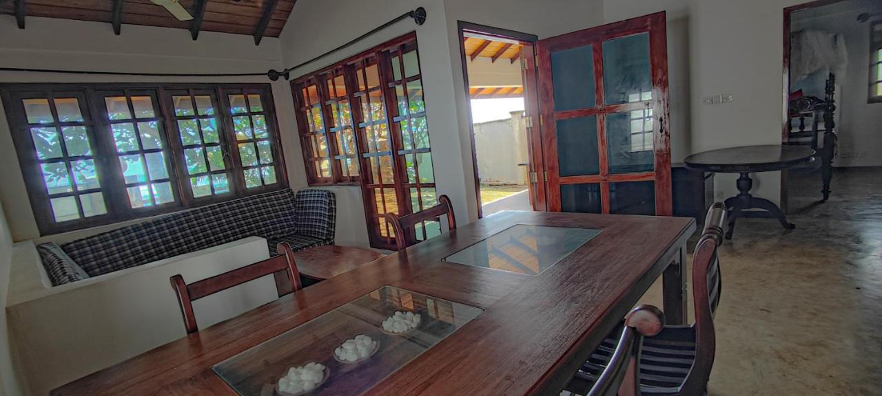 Nu-Vin Beach Hotel Ahangama Ngoại thất bức ảnh