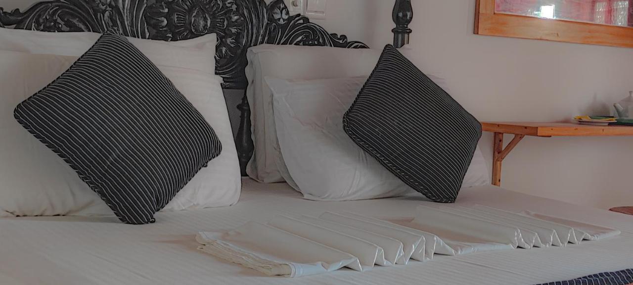 Nu-Vin Beach Hotel Ahangama Ngoại thất bức ảnh
