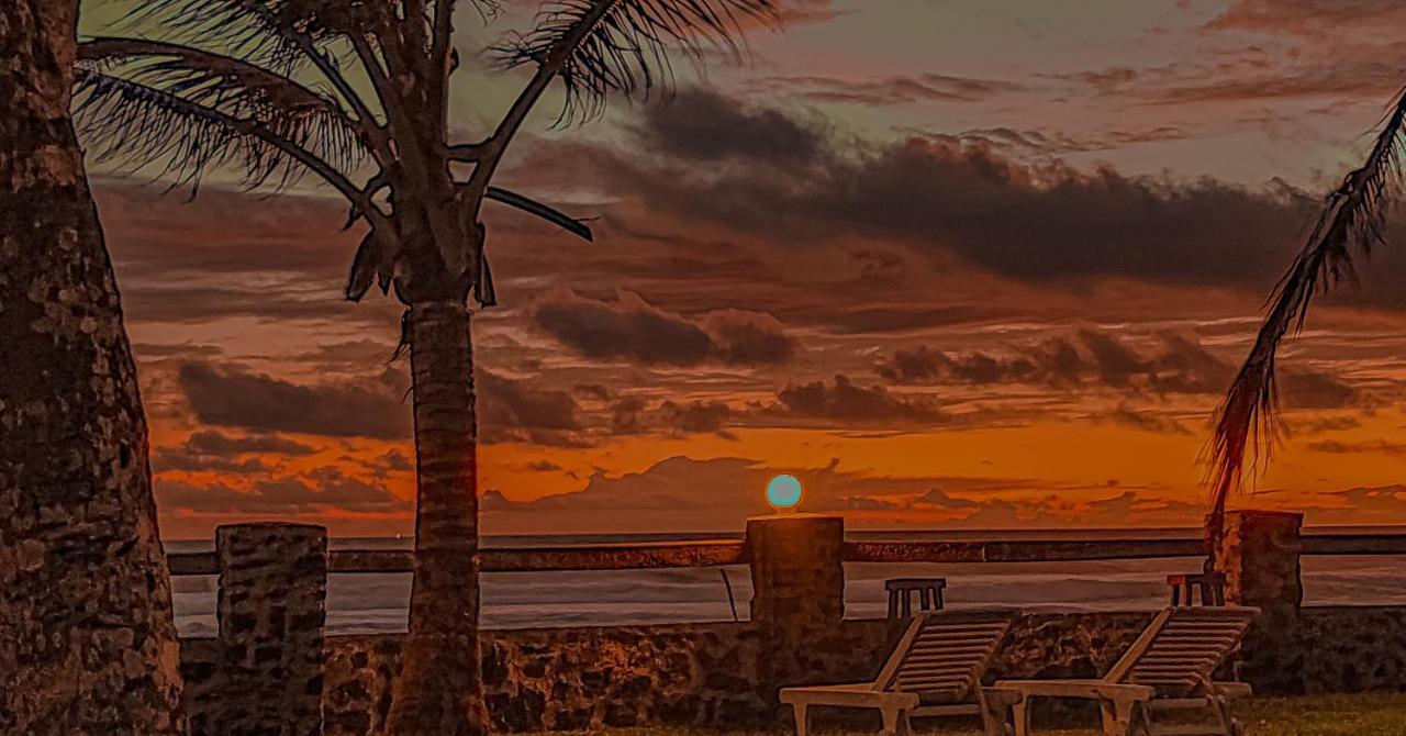 Nu-Vin Beach Hotel Ahangama Ngoại thất bức ảnh