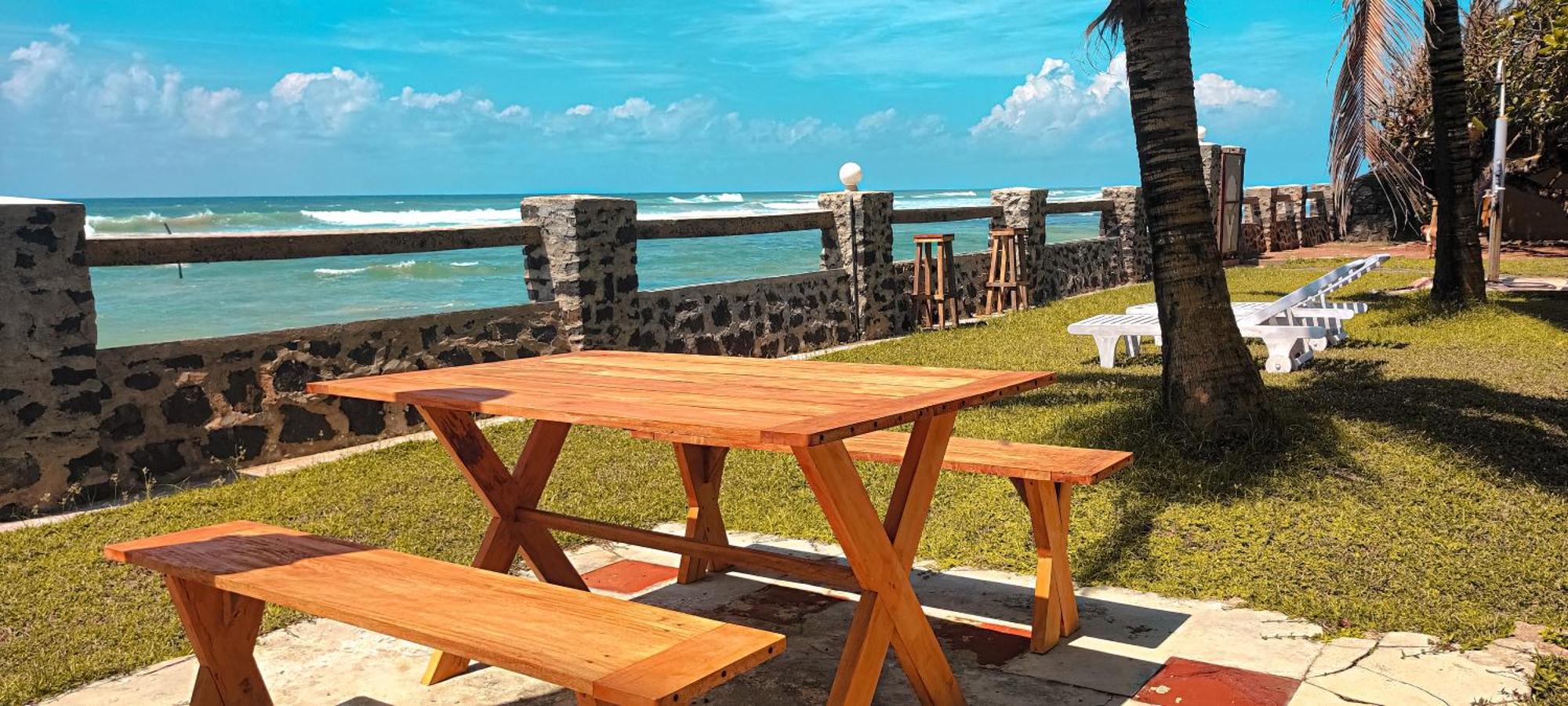 Nu-Vin Beach Hotel Ahangama Ngoại thất bức ảnh