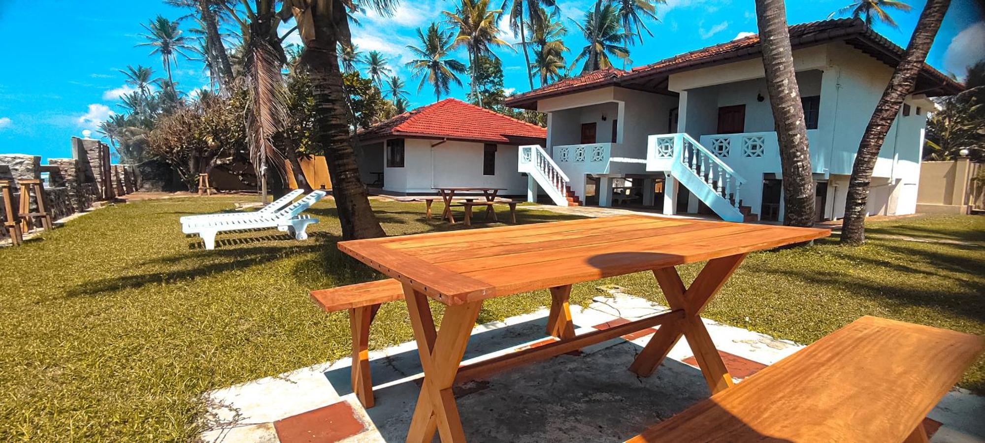 Nu-Vin Beach Hotel Ahangama Ngoại thất bức ảnh