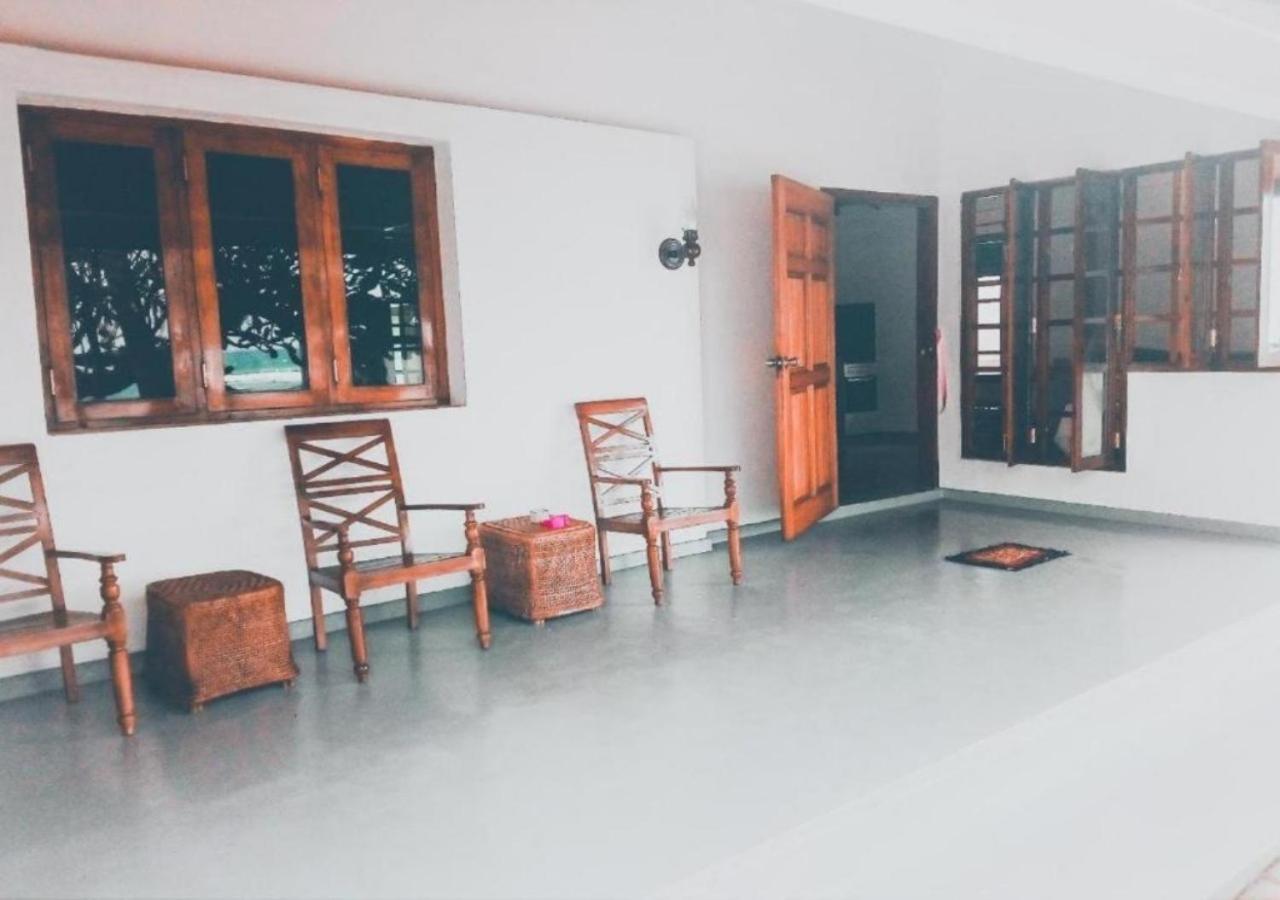 Nu-Vin Beach Hotel Ahangama Ngoại thất bức ảnh