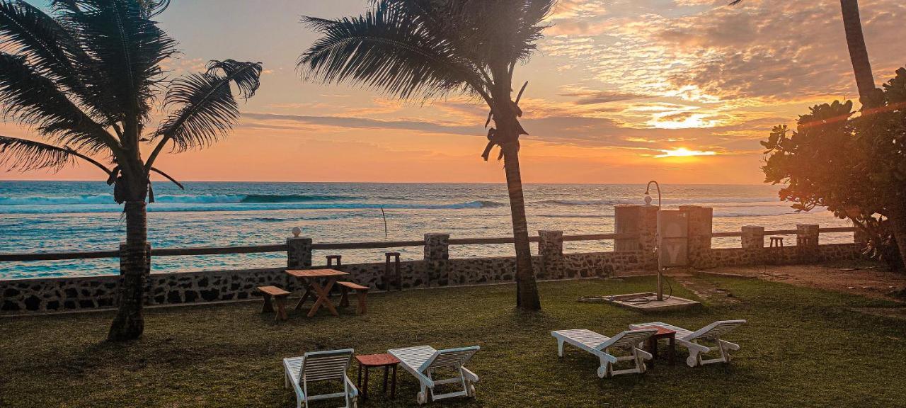 Nu-Vin Beach Hotel Ahangama Ngoại thất bức ảnh