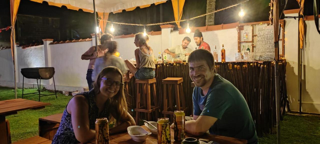 Nu-Vin Beach Hotel Ahangama Ngoại thất bức ảnh